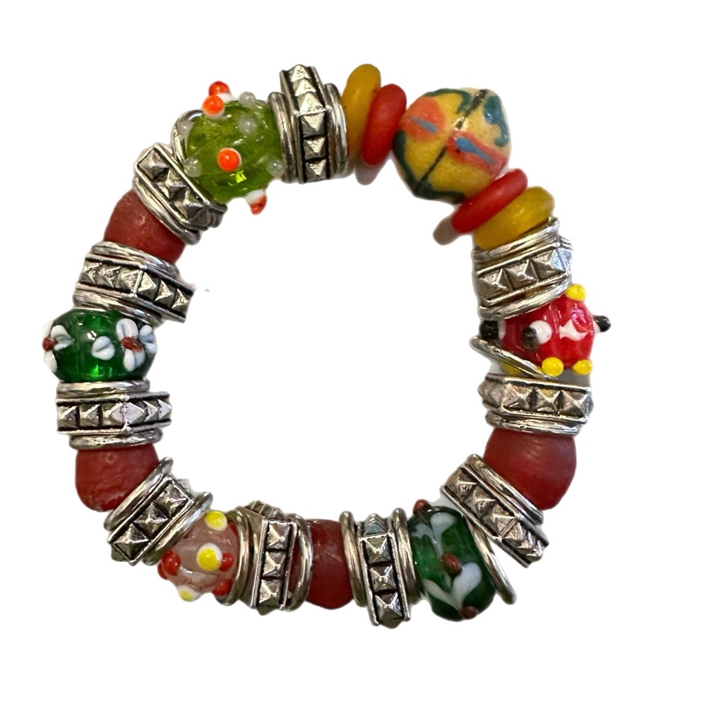 BRAND NEW ✨ Artisan made bracelet of mixed glass beads + silver accent beads.